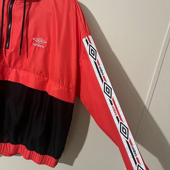 Umbro Women’s Windbreaker Jacket XXL Red Black ColorBlock Streetwear Outdoor - Picture 4 of 10